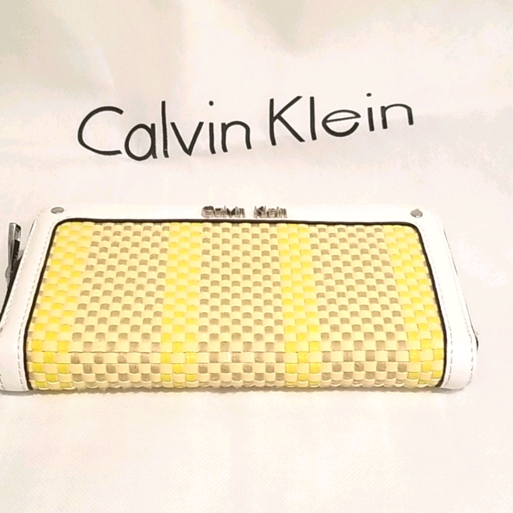 Calvin Klein Zipper Wallet